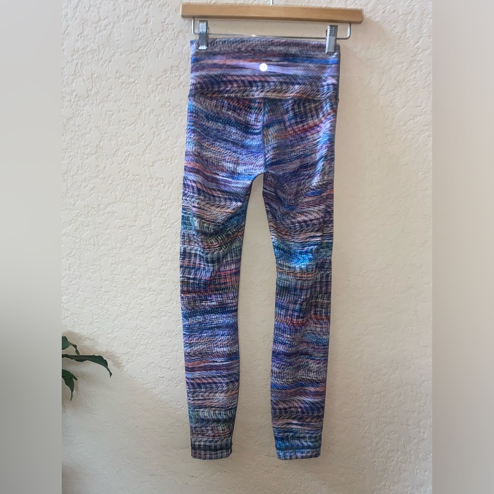 Lululemon Wunder Train High-Rise Tight 25" in Digital Oasis White Multi - Size 4 - Picture 6 of 9